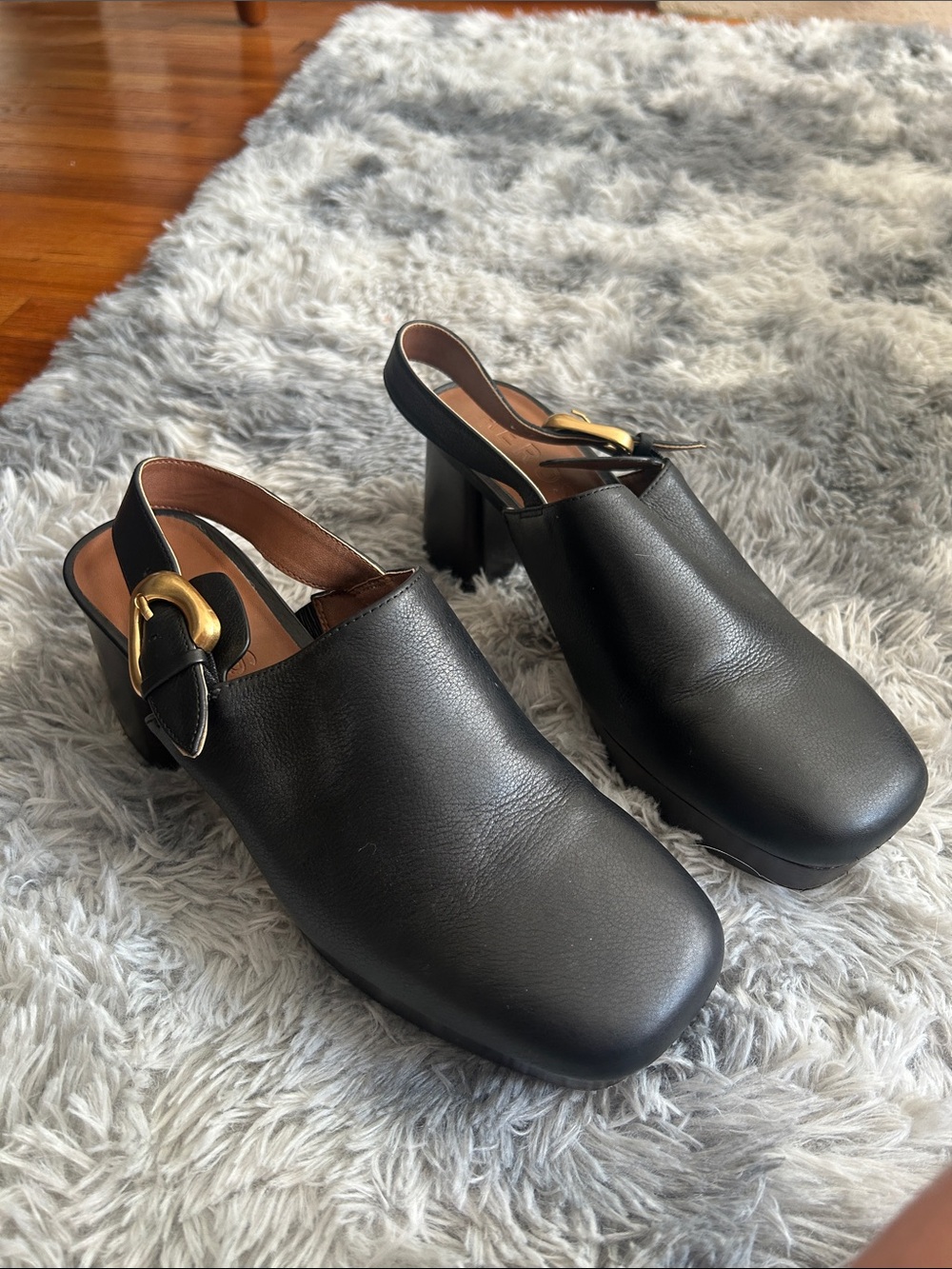 Aerosoles 70’s Style Black Leather Slingback Platform Clogs Gold Buckle
